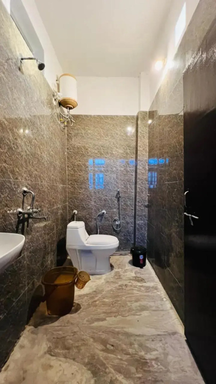 Suri Guest House