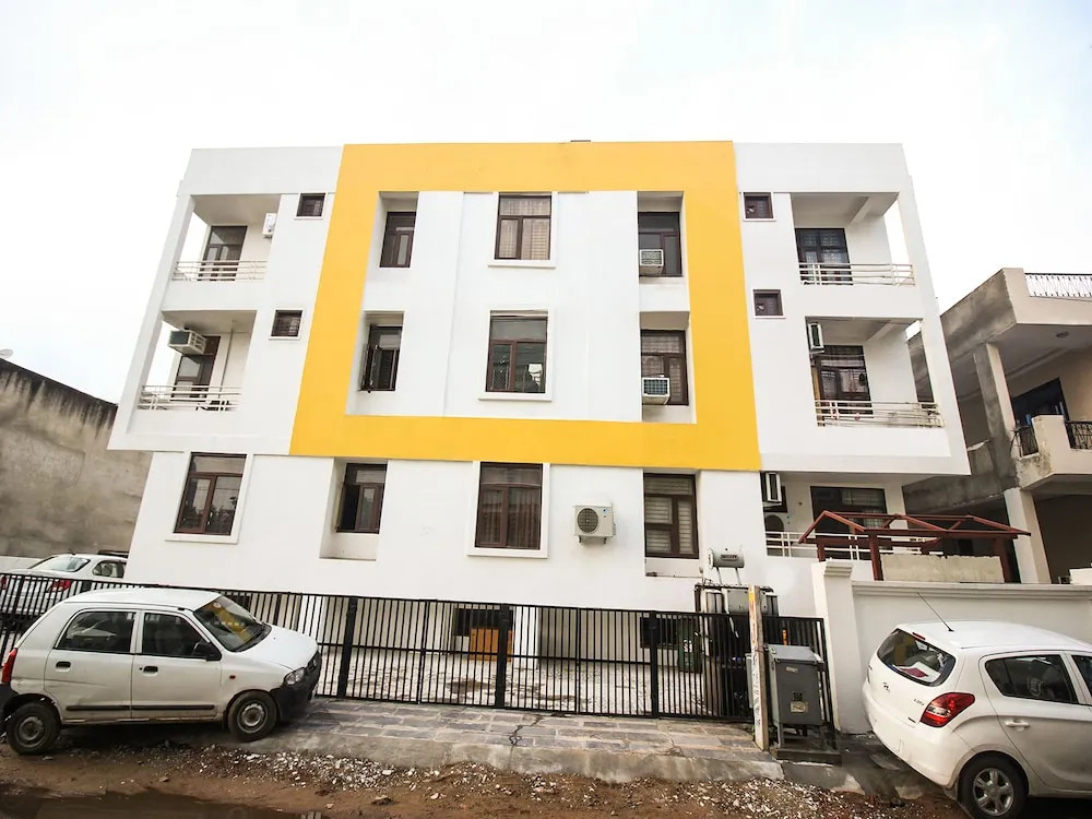 OYO 18866 Home Elegant 3BHK Chitrakoot