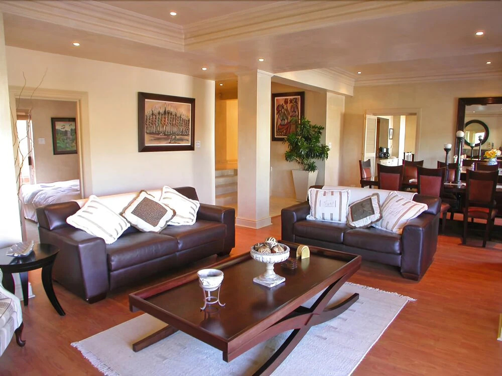 Beachside Villa - Camps Bay
