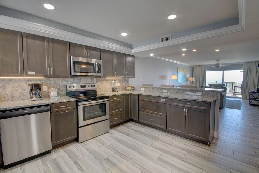 448 El Matador 2 Bedroom Condo by RedAwning