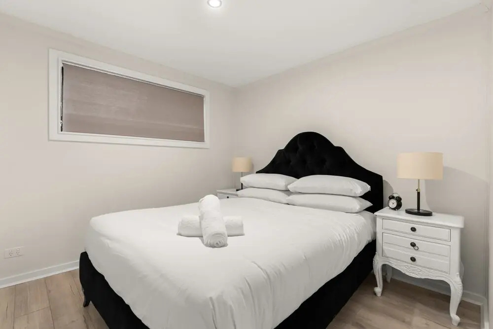 Bright 1-bed Apartment With Garden Views