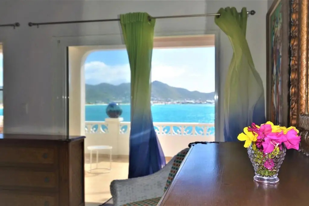 Caribbean Chic ocean front home 3 min to beach