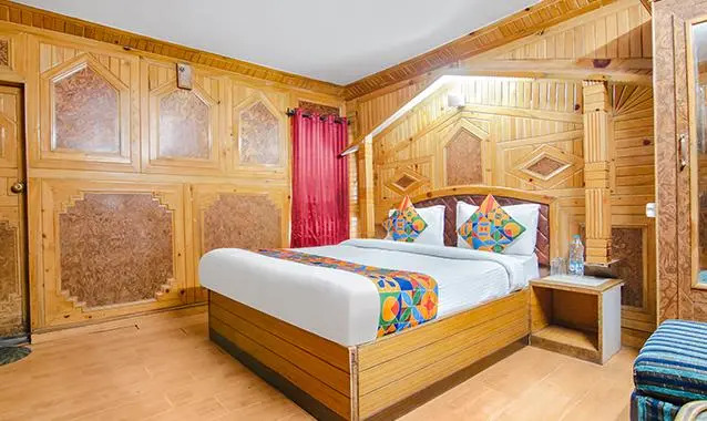 Goroomgo New Bharat Nainital