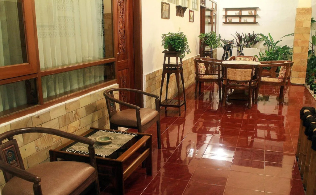 Reddoorz Plus Near Politeknik Negeri Bandung
