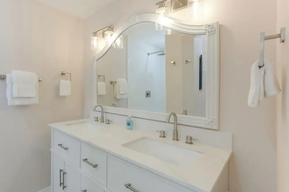 Family Home w/ Stunning Water Views in Tavares!