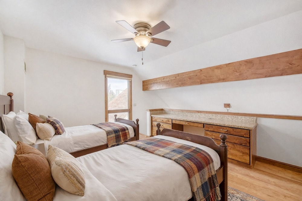 Park City Family Retreat Hot Tub Pet Friendly 177 3 Bedroom Condo