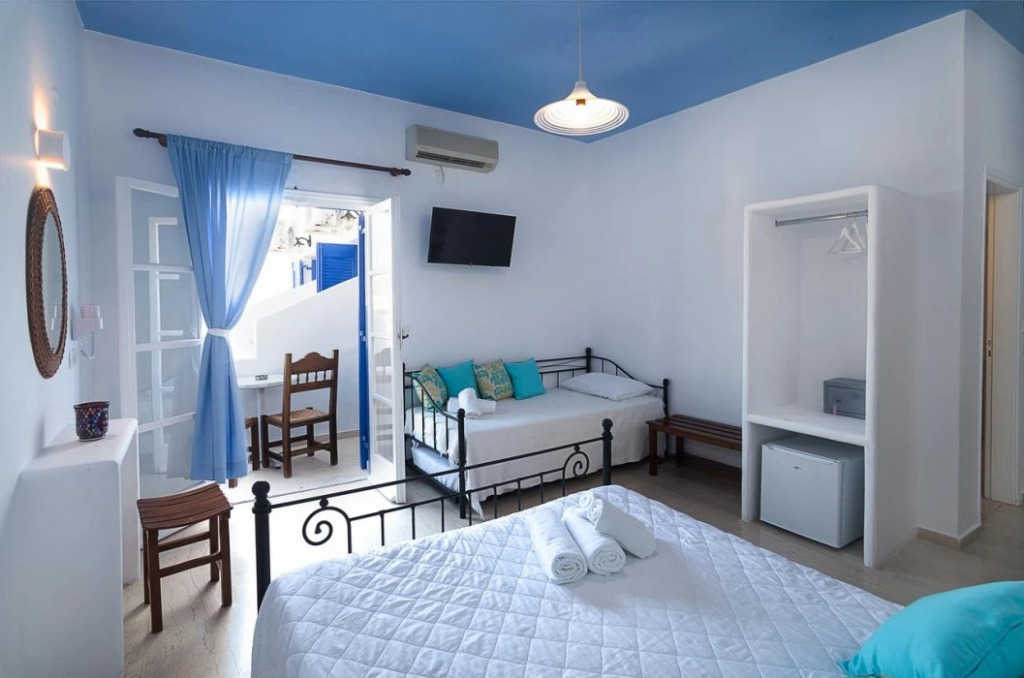 Cyclades Hotel