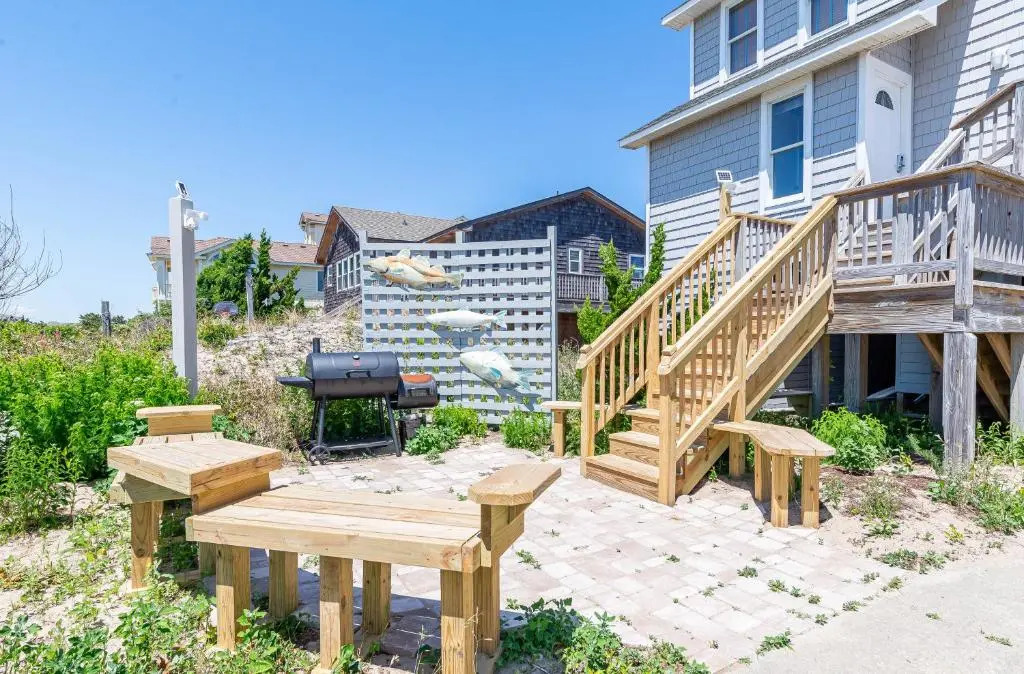 York - Duck, Carolina Dunes, Oceanfront, Ocean View, Hot Tub, Large Decks, Pets OK