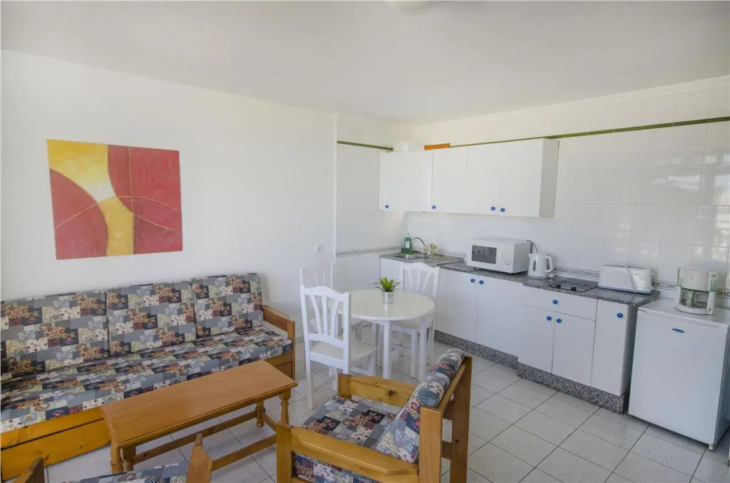 Apartamentos La Peñita