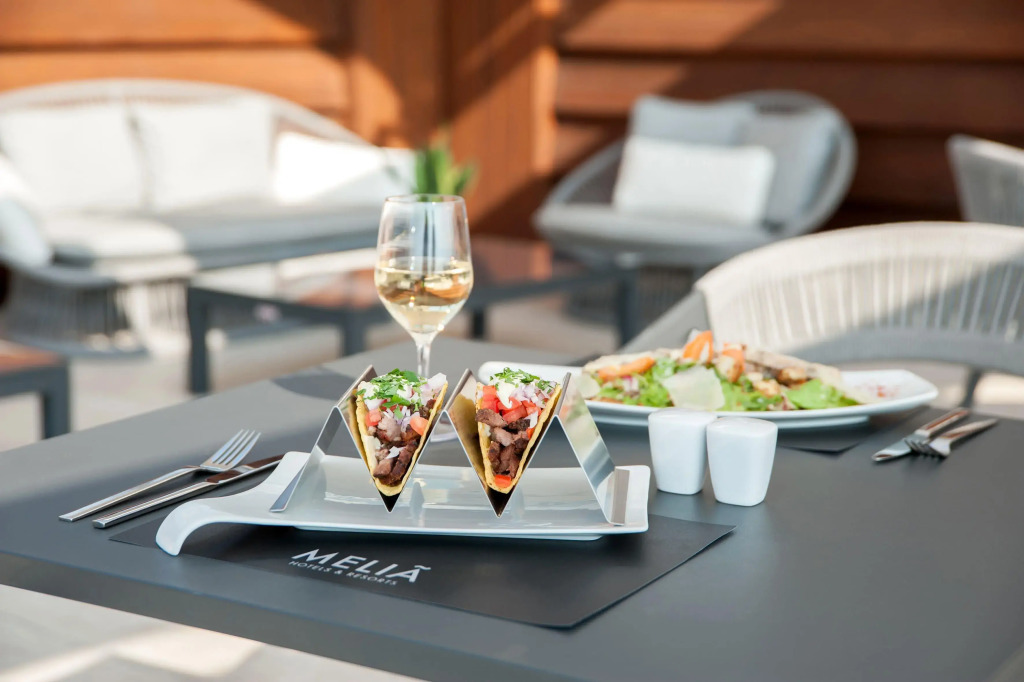Отель Melia Athens