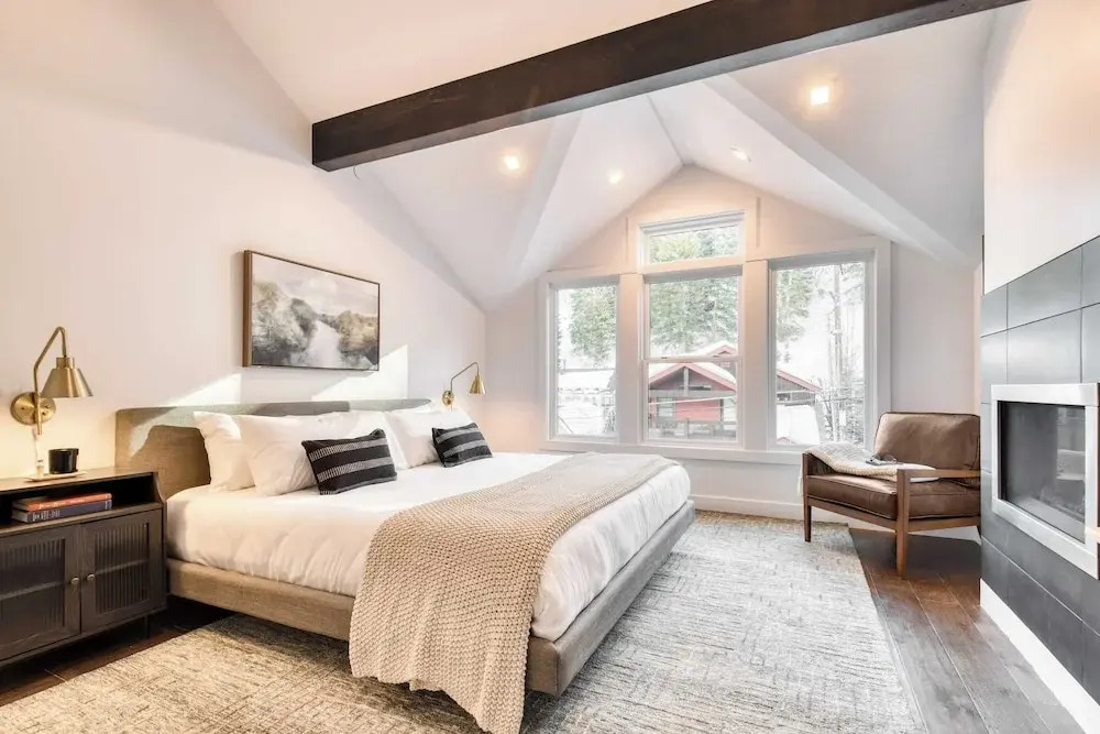 Webster by Avantstay Central Location w/ Hot Tub and Patio