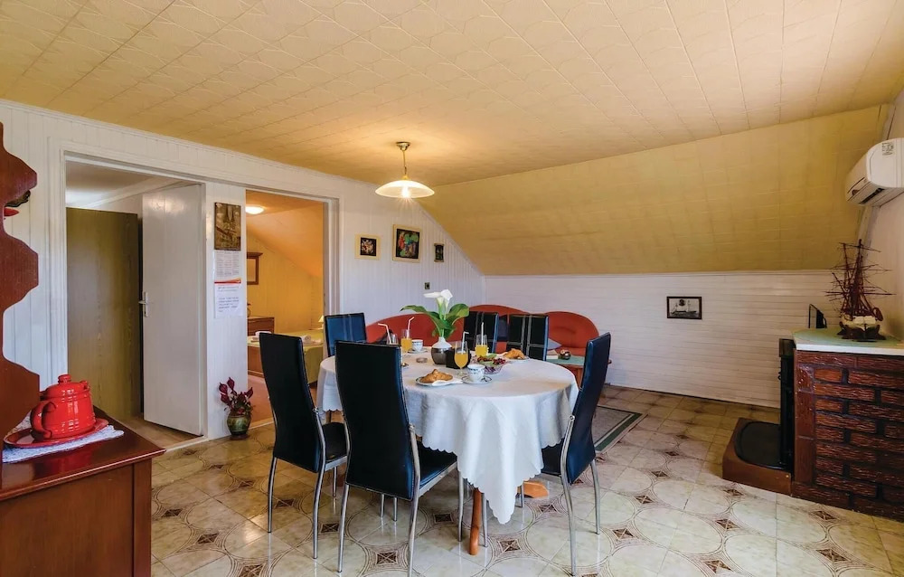 Stunning Home in Gruda With Wifi and 3 Bedrooms