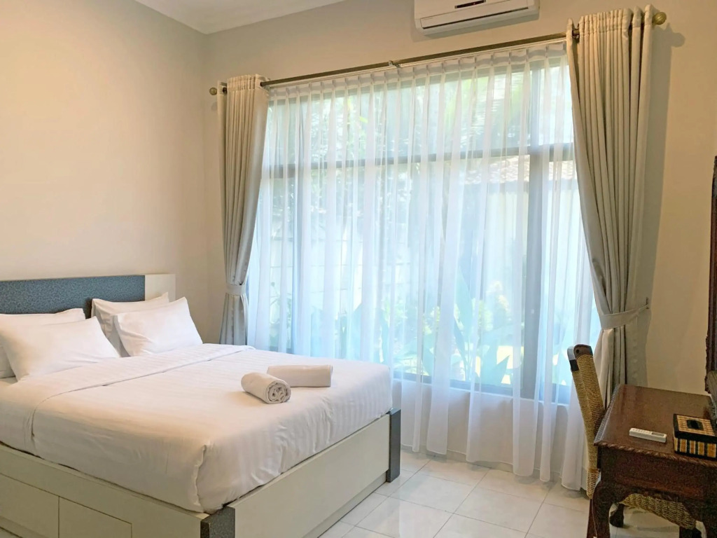 The Nalaya Hotel & Resto