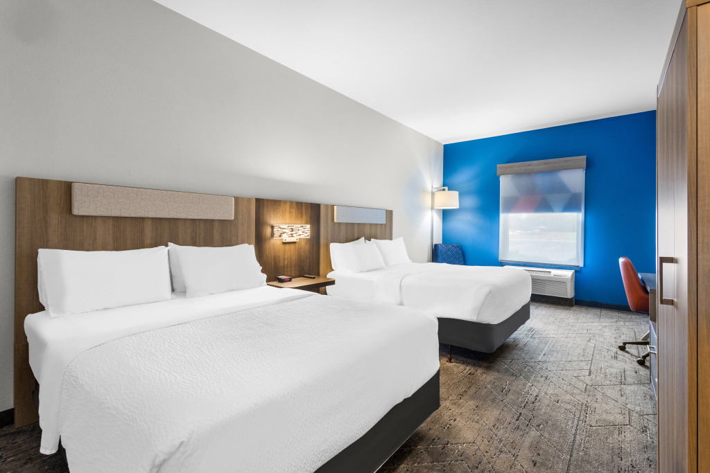 Holiday Inn Express & Suites Van Wert by IHG