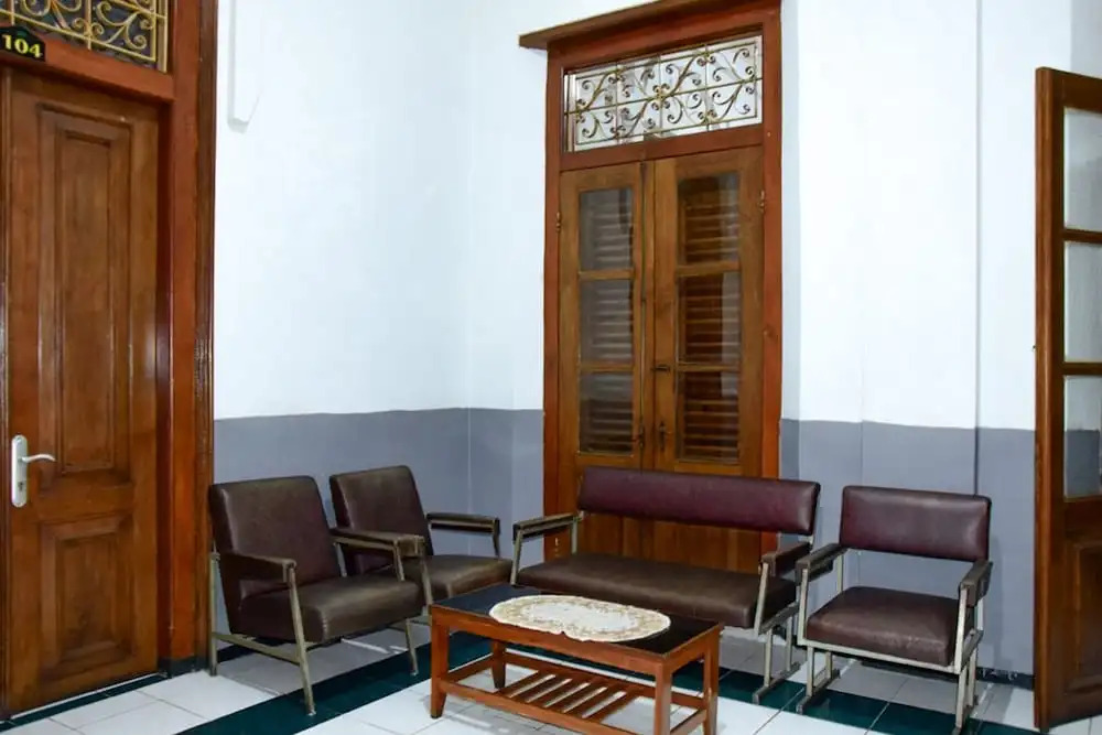 RedDoorz Syariah near Puro Pakualaman Palace