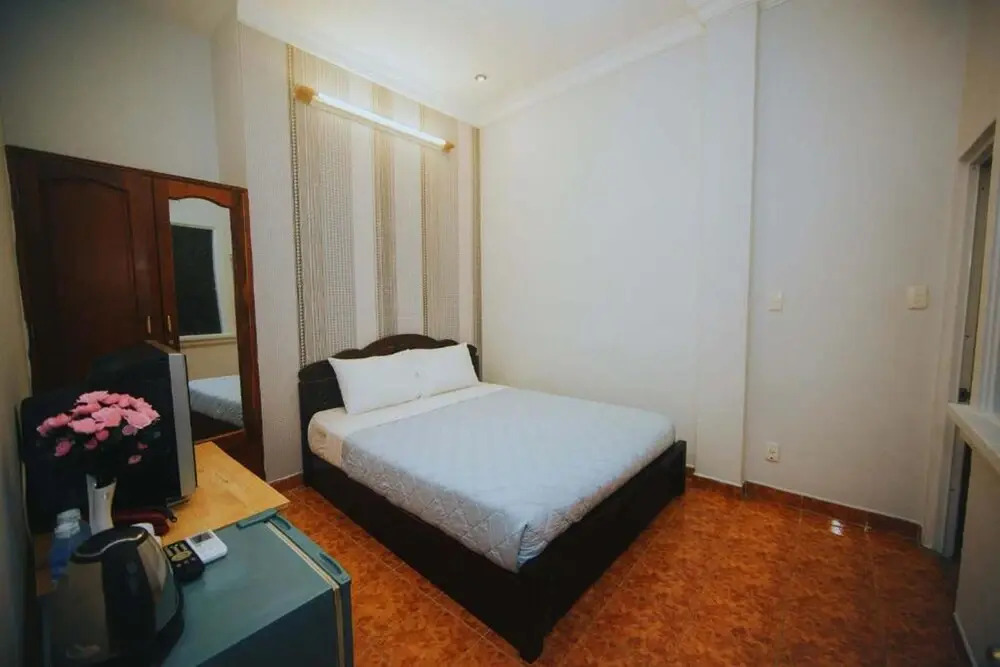 YHD Hotel