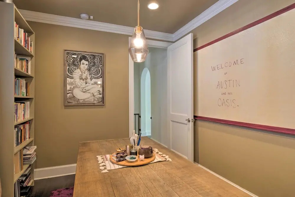 Pool & Hot Tub: Ideally Located 'austin Oasis'