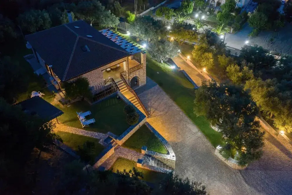 Paradise Home - On the Hill - Paradise Home - On the Hill