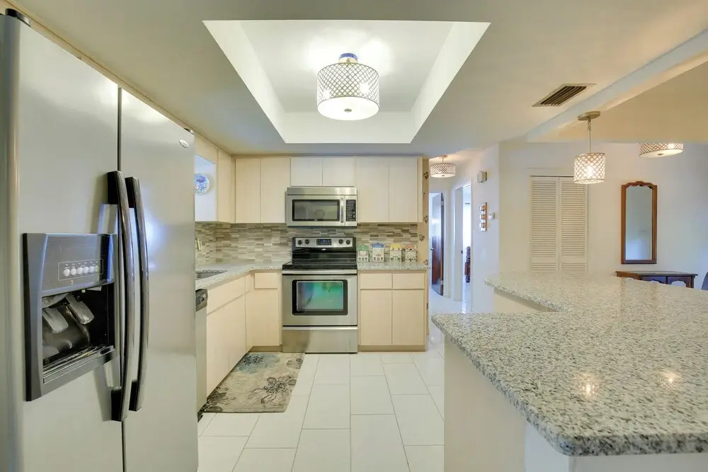 St Petersburg Home w/ Tropical Yard & Pool!