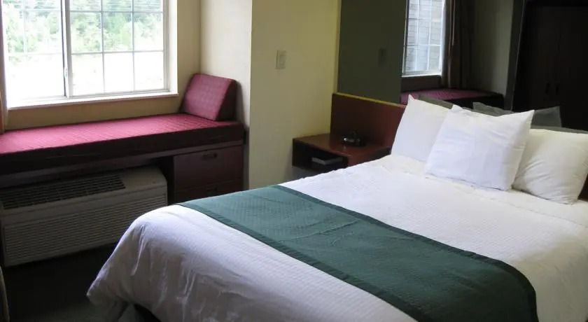 Microtel Inn and Suites Thomasville High Point