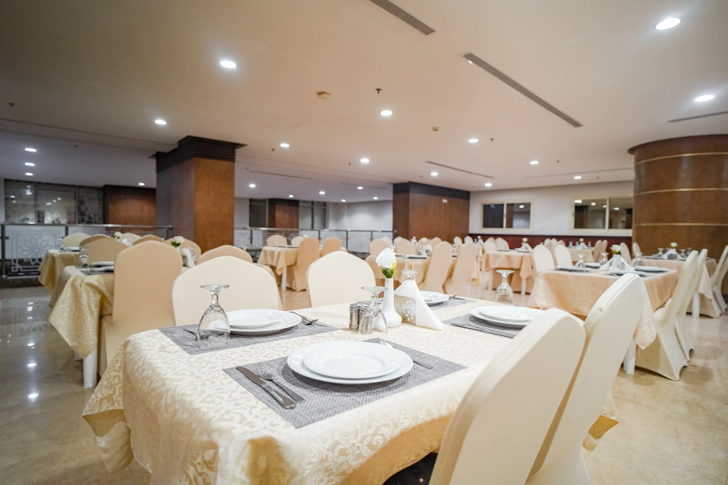 Отель Emaar Al Dewan Al Sud