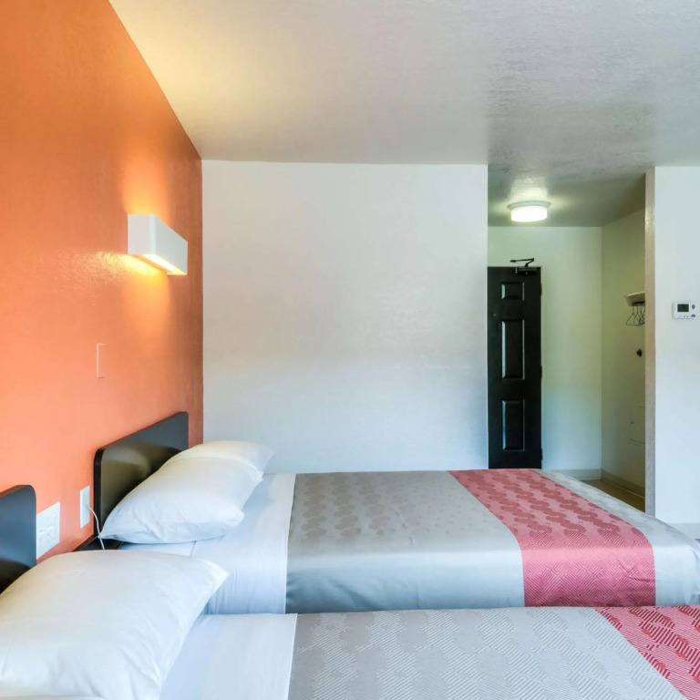 Motel 6-Arlington Heights, IL - Chicago North Central