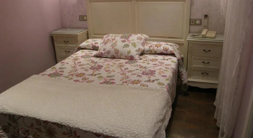 Hostal Goya Suites