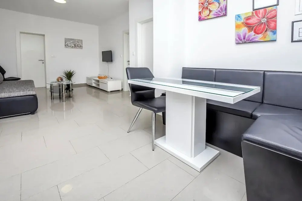 Apartments Maja