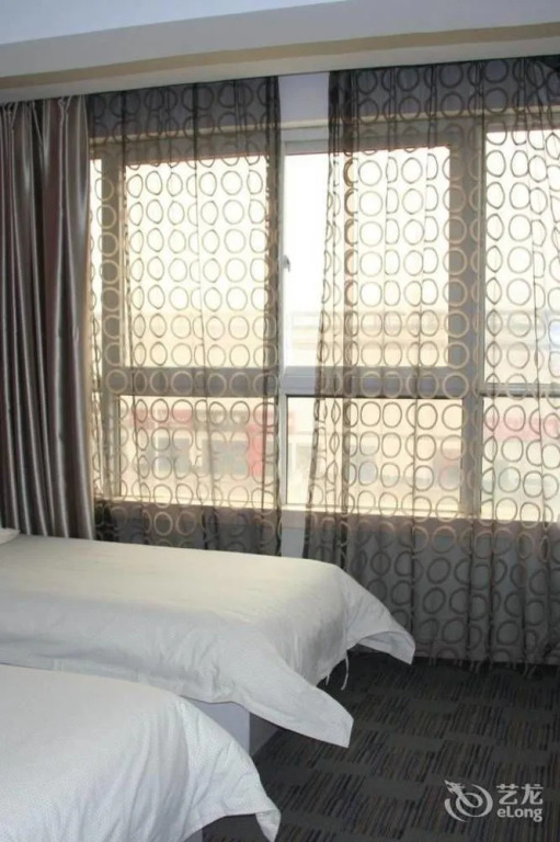 Zhengzhou Gaocheng Business Hotel