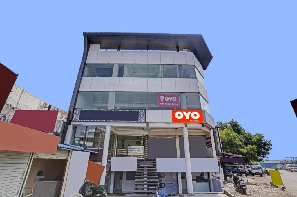 OYO Flagship 70132 Hotel Lemon Grass