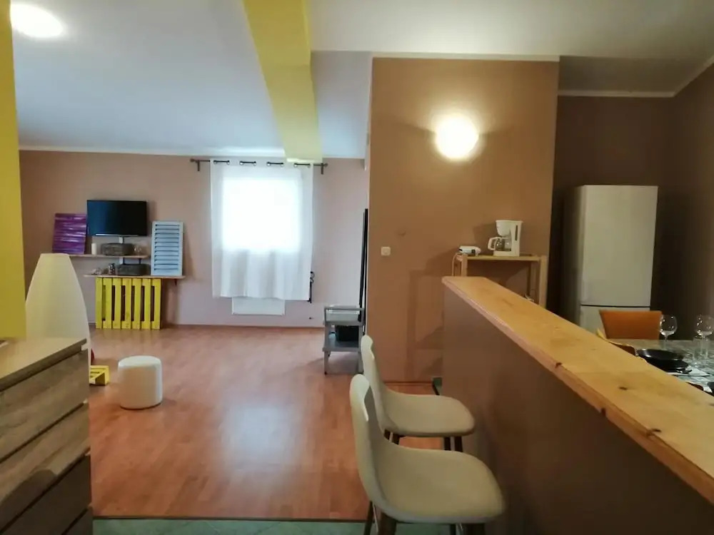 Homey Apartment in Pula With Swimming Pool