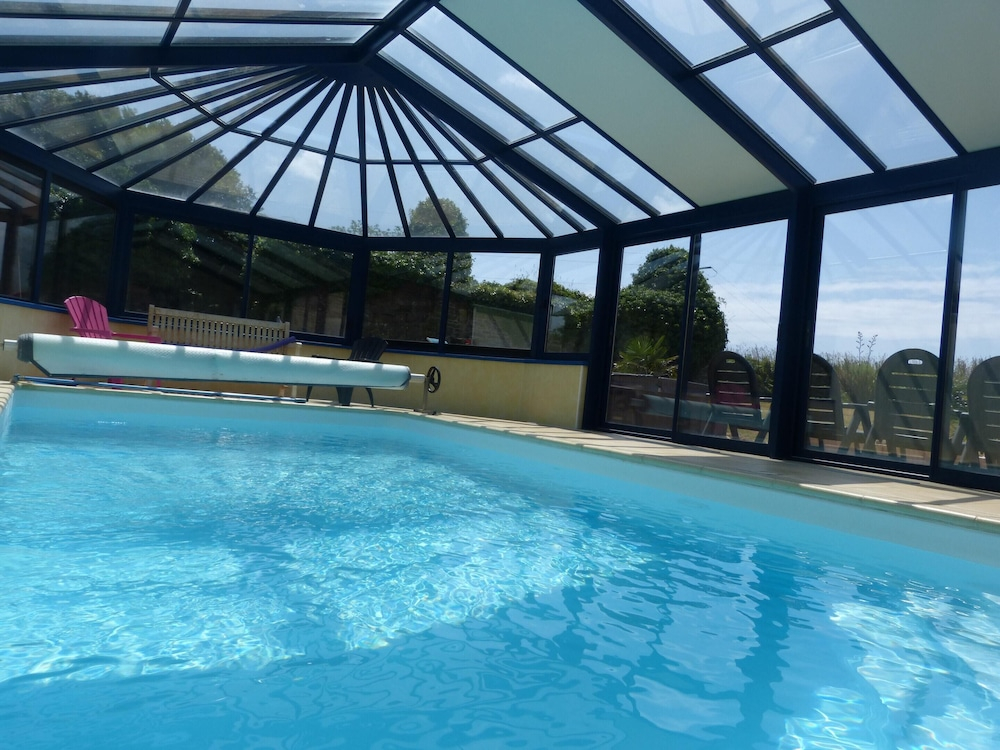 Villa With 4 Bedrooms in Plourin, With Private Pool, Enclosed Garden and Wifi - 4 km From the Beach