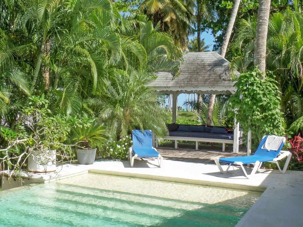 Gorgeous, 3-bedroom Villa With a Flower-filled Garden and an Infinity