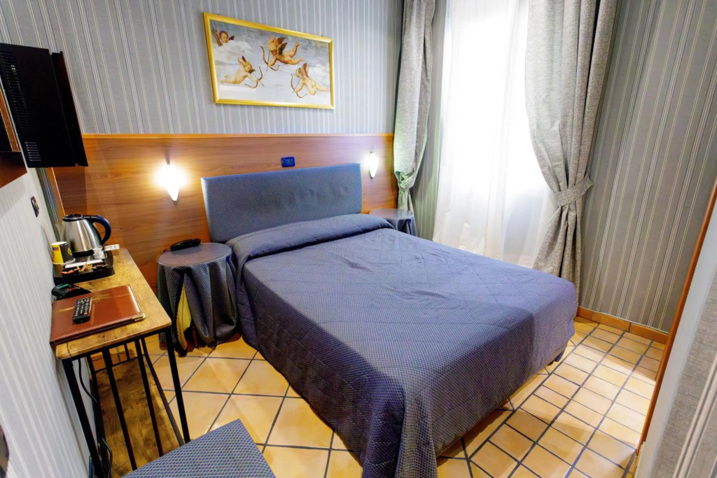 Hotel Lirico