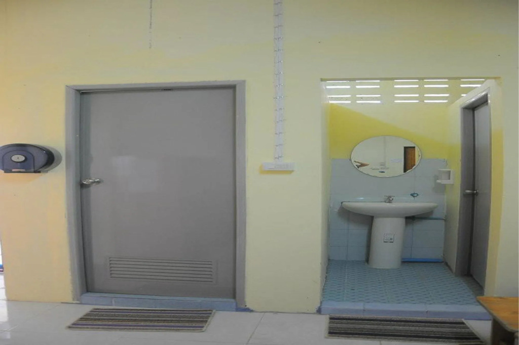 Seventeen Hostel