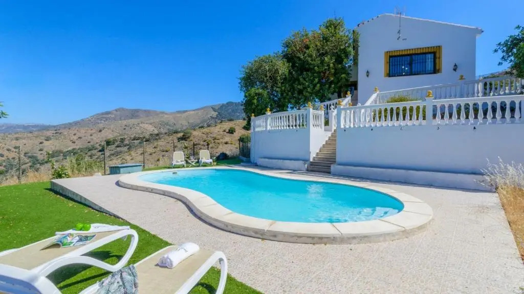 Finca El Mirador Malaga by Ruralidays