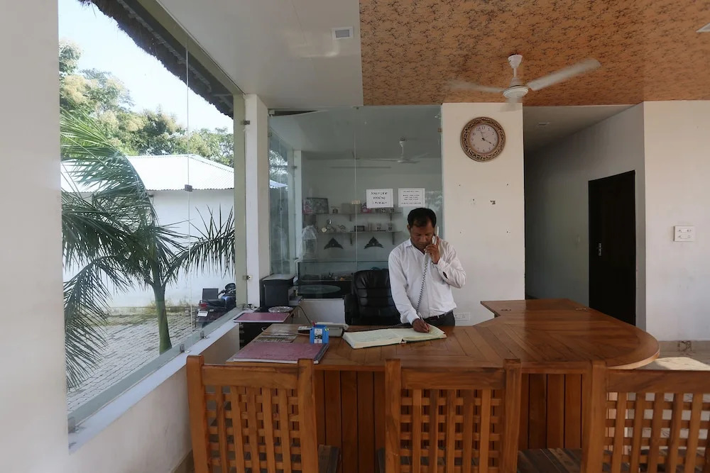 OYO 17290 The Tigers Pug Mark Resort