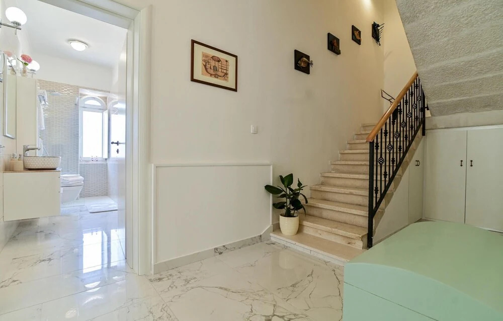 Stunning Home in Seget Donji With Wifi and 1 Bedrooms