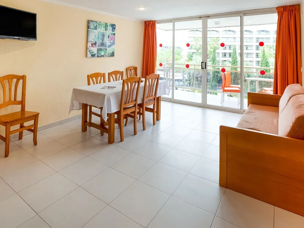 Comfy Apartment in Salou Catalonia With Pool