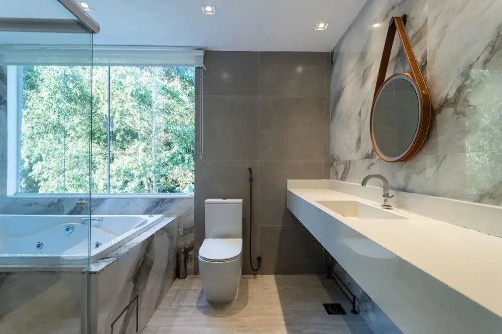 Casa Climatizada com Hidromassagem em Jacarepagu