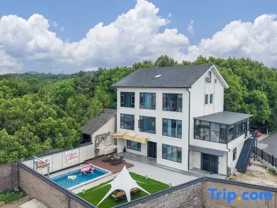 Xidu Xiaozhu · Stream Tracing Swimming Pool Vacation Boutique Stay
