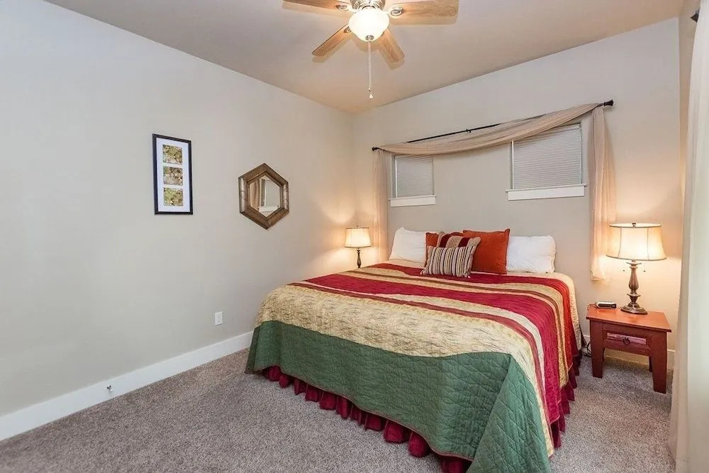 Far View Gasthaus 2 Bedroom Apts by RedAwning