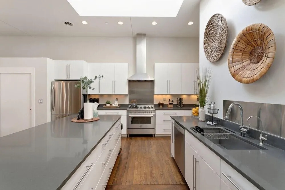 THE PENTHOUSE loft in the heart of Old Town!