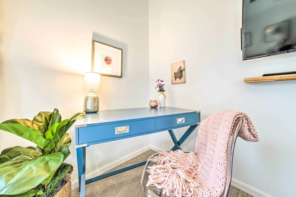 Game Room & On-site Snow Trails! Bellaire Retreat