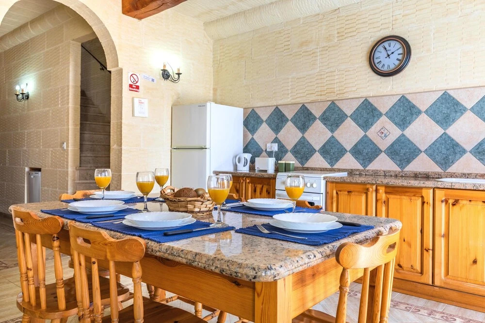 Villa Ta Debora Sleeps 7 with Pool