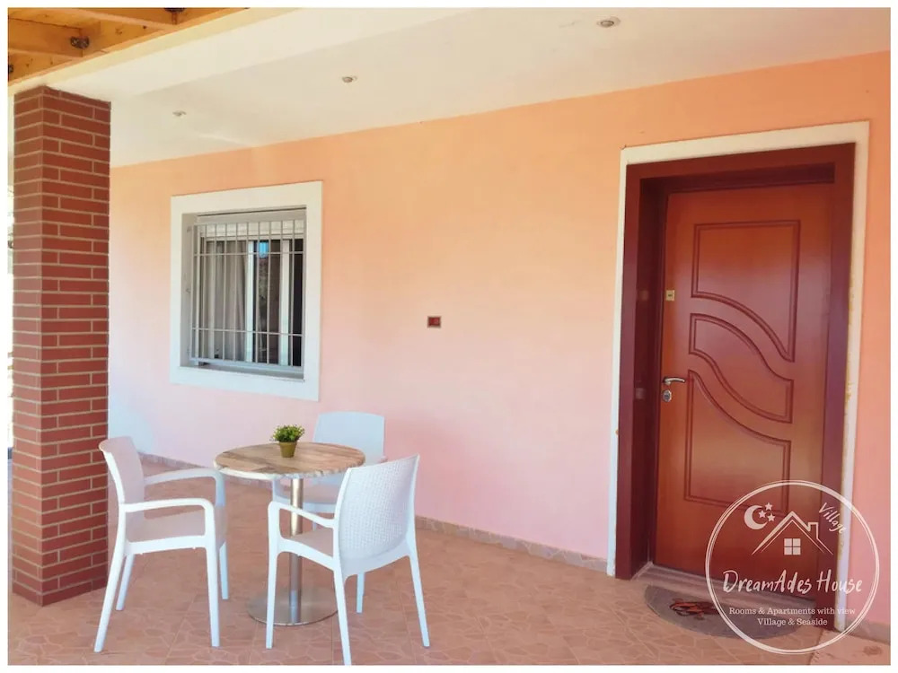 DreamAdes House