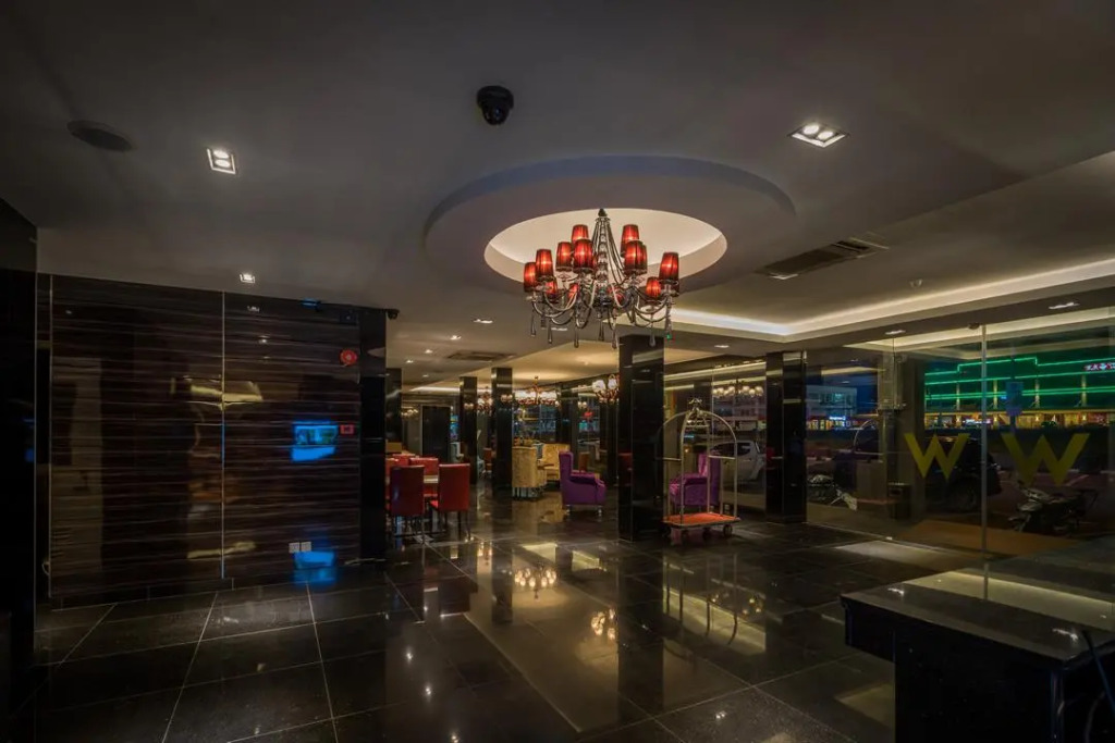 WIWO Hotel
