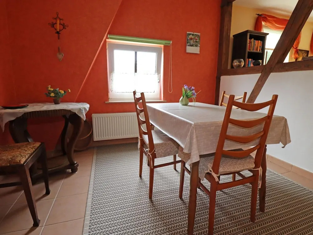 Inviting apartment in Wendelstorf with communal garden