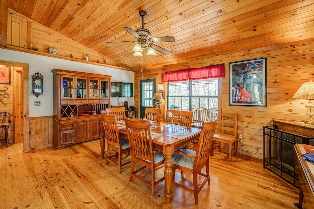 Blueridge Lodge Wrap-around Deck
