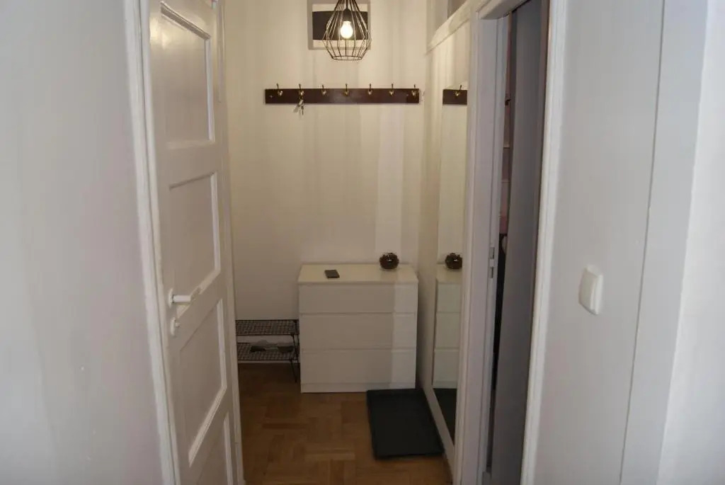 Under Castle Apartment